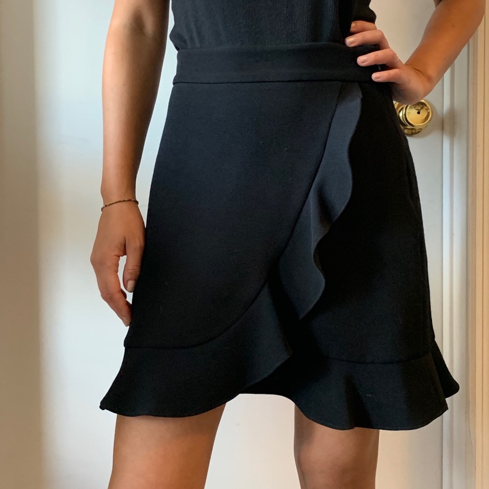 Club Monaco Suzillie Skirt in Black